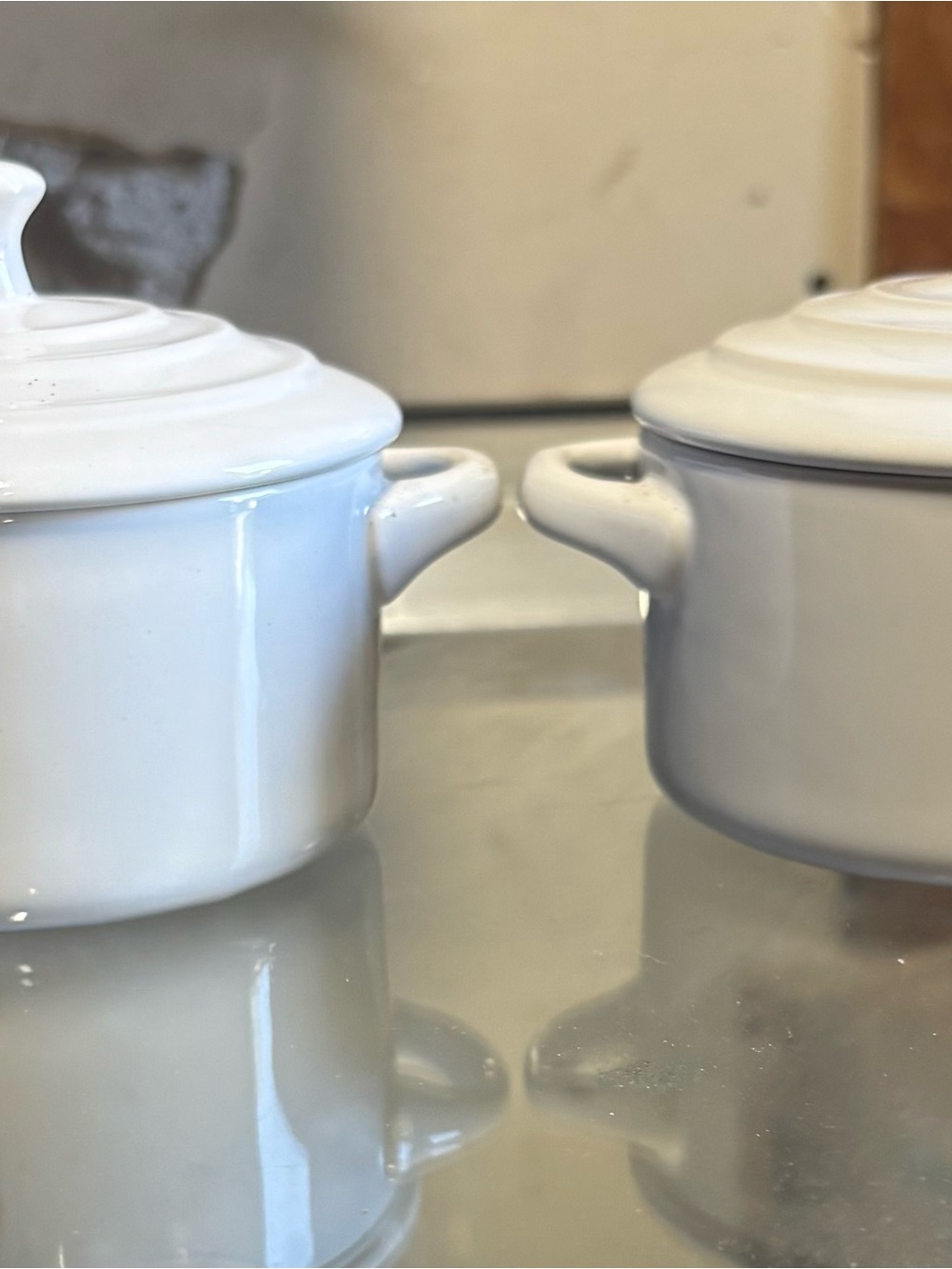 Vintage Nantucket set of 4 White Ceramic Mini Cocottes, with 2 lids